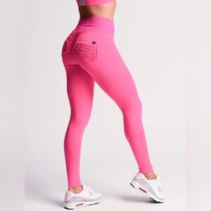 🆕Cute Booty Lounge - Lifestyle cute booty pocket swiggle waist scrunch leggings